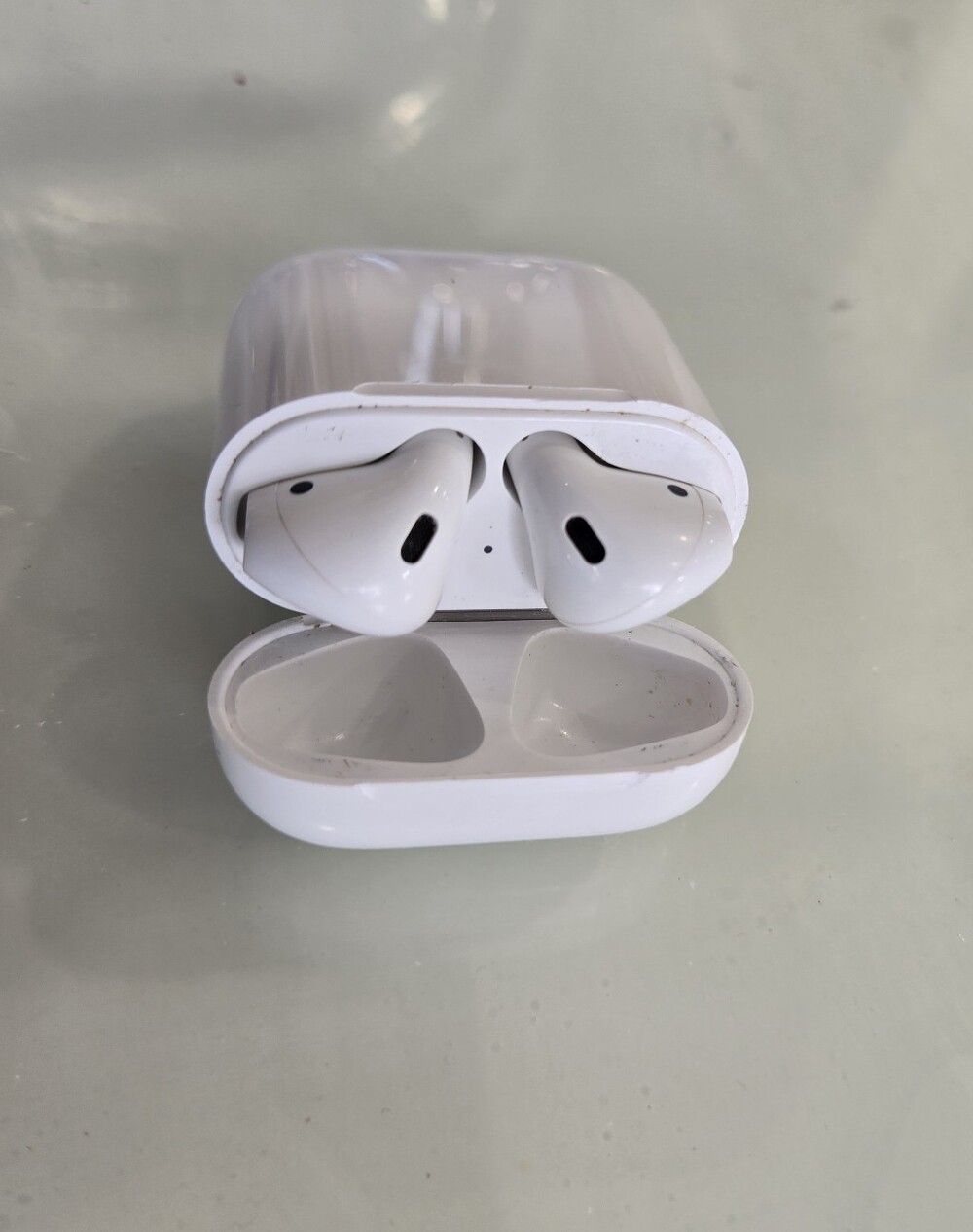 Authentic Apple Airpods 1